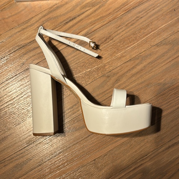 Aldo Matylda white platform heels. Size 7.5. Brand new, never worn - Picture 3 of 5